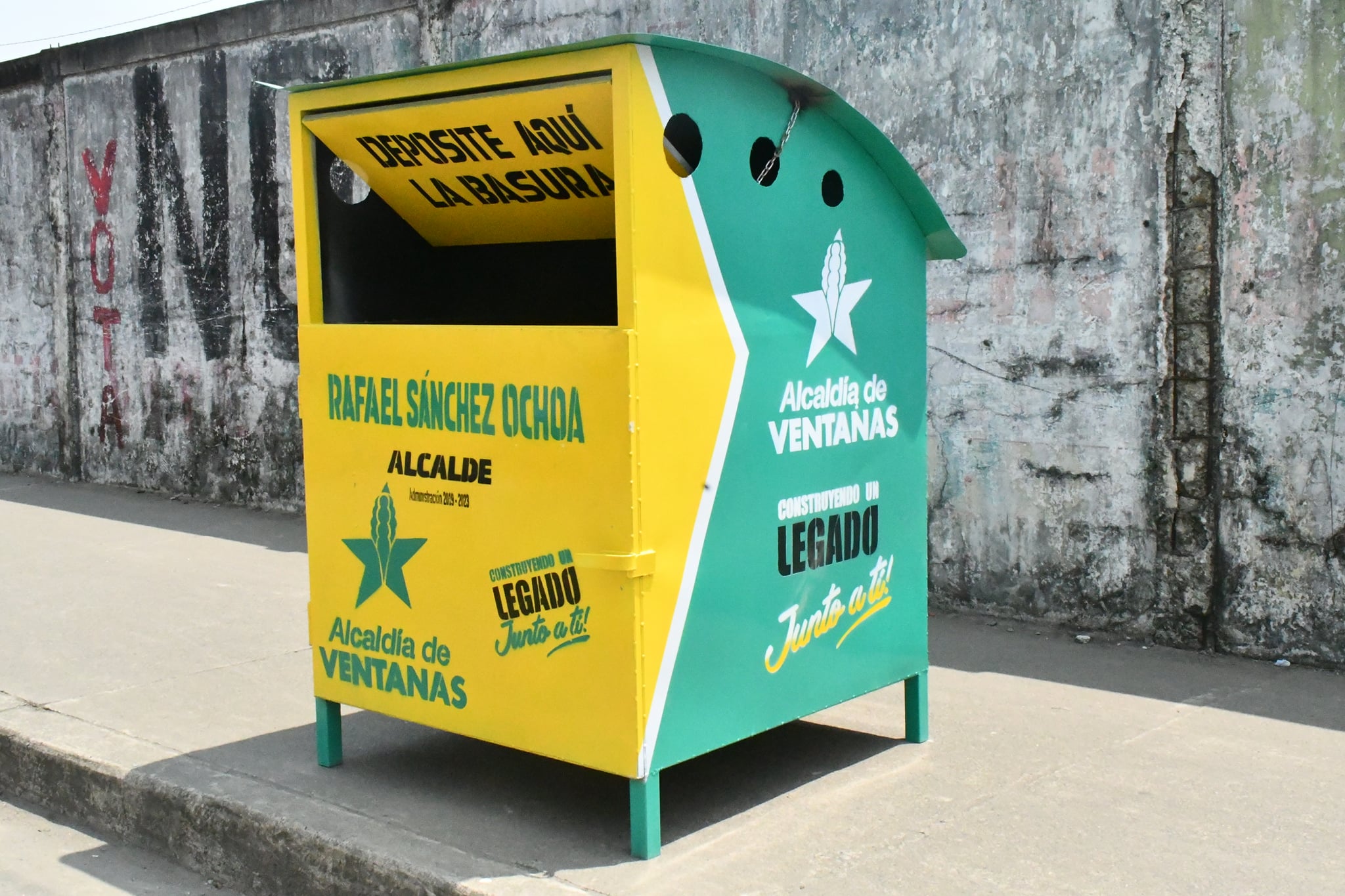 CONTENEDORES NUEVOS PARA LA RECOLECCIÓN DE BASURA FUERON COLOCADOS EN ...